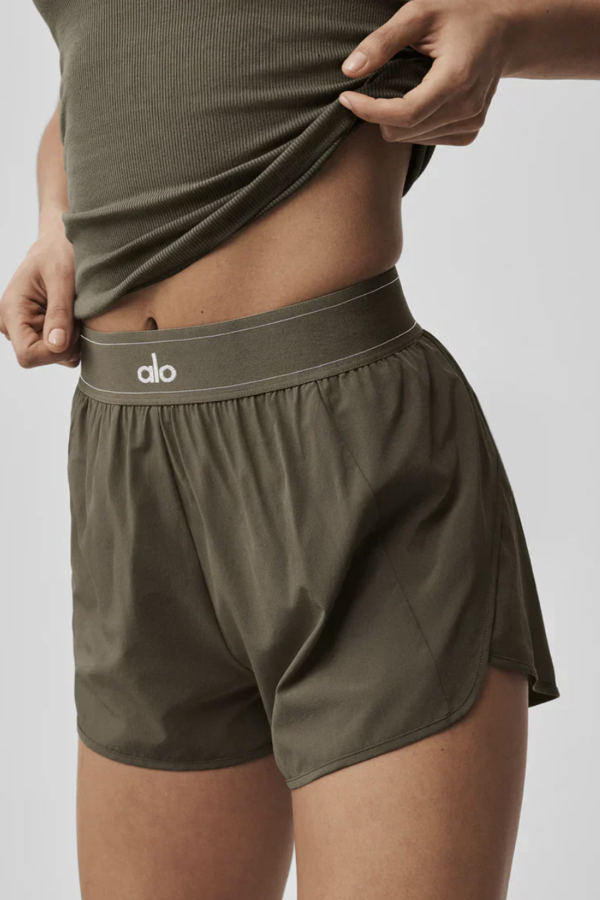 Short Match Point Olive — Olive